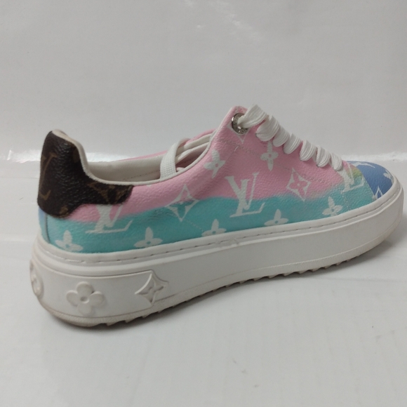 Louis Vuitton TimeOut trainers for women - Picture 6 of 12